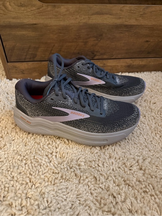 Brooks Shoes - Brooks Womens Ghost Max 2 gray and purple